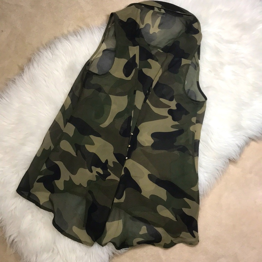 Army print + plain black blouses - Picture 3 of 6